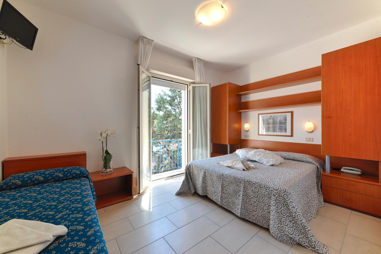 Hotel Taormina Riccione Dış mekan fotoğraf
