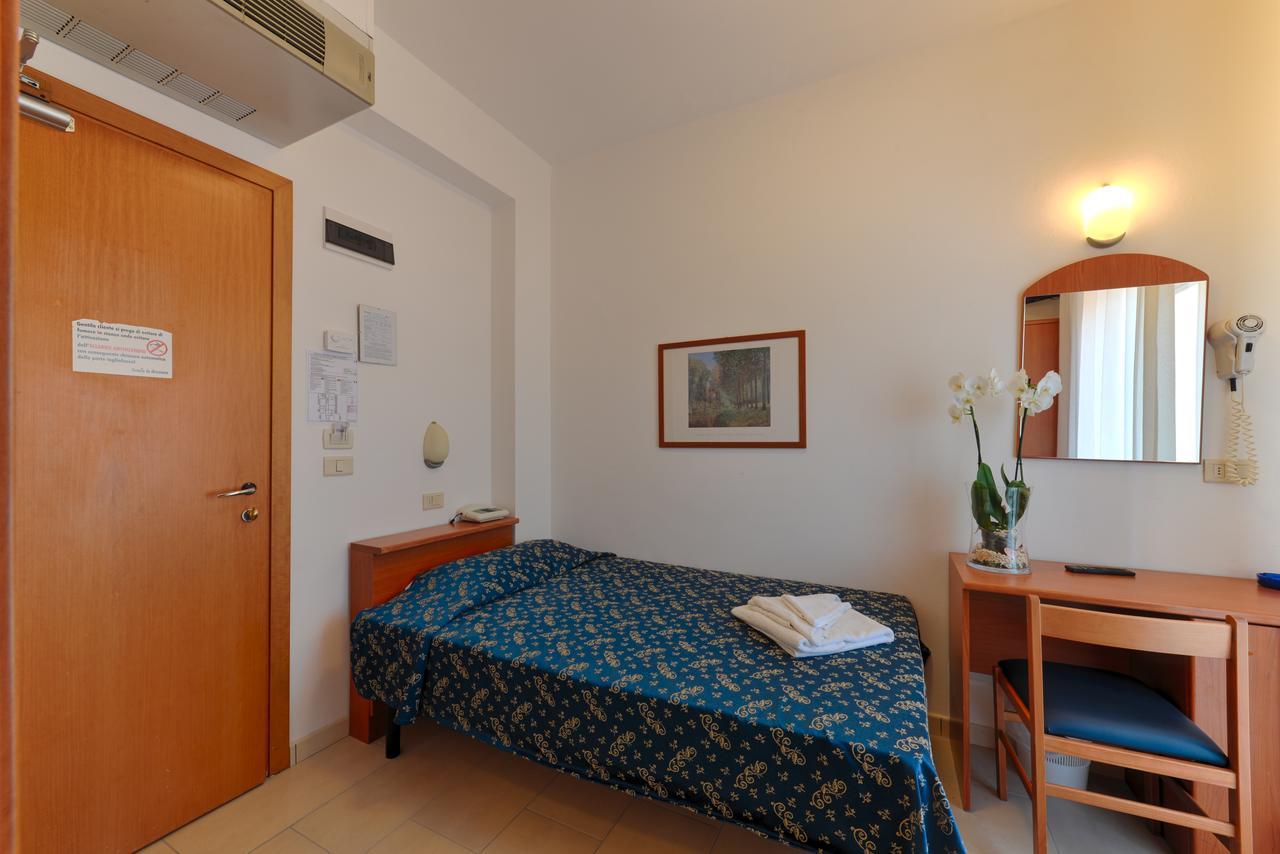 Hotel Taormina Riccione Dış mekan fotoğraf