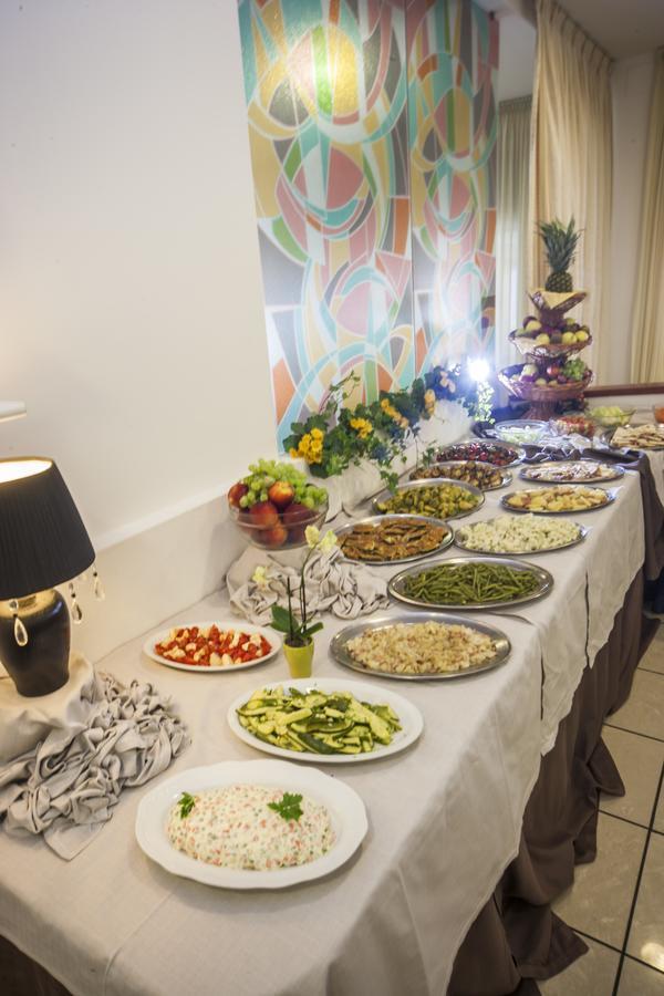 Hotel Taormina Riccione Dış mekan fotoğraf