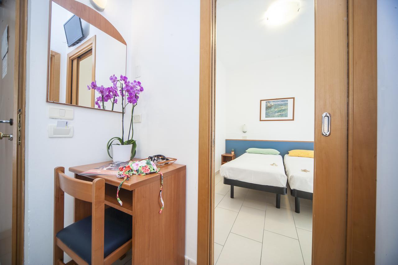 Hotel Taormina Riccione Dış mekan fotoğraf