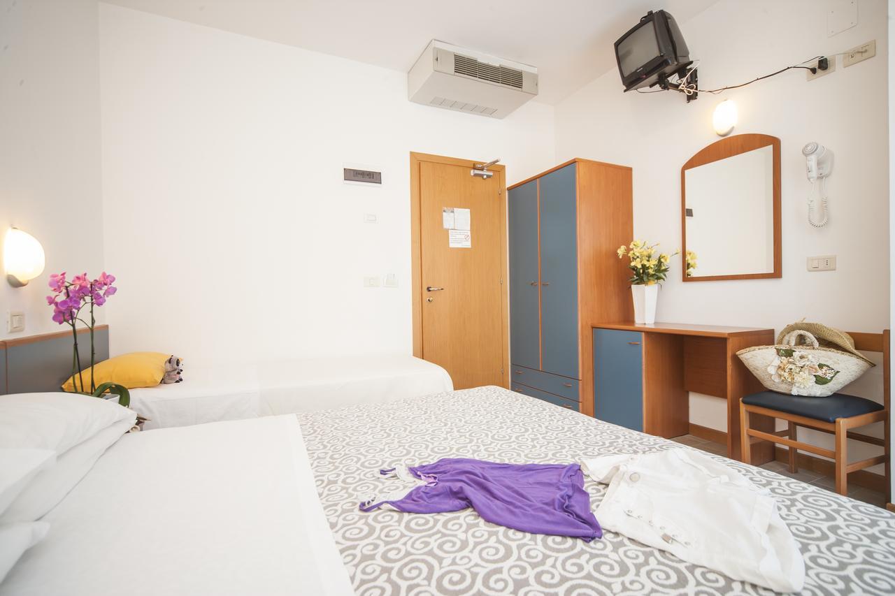Hotel Taormina Riccione Dış mekan fotoğraf