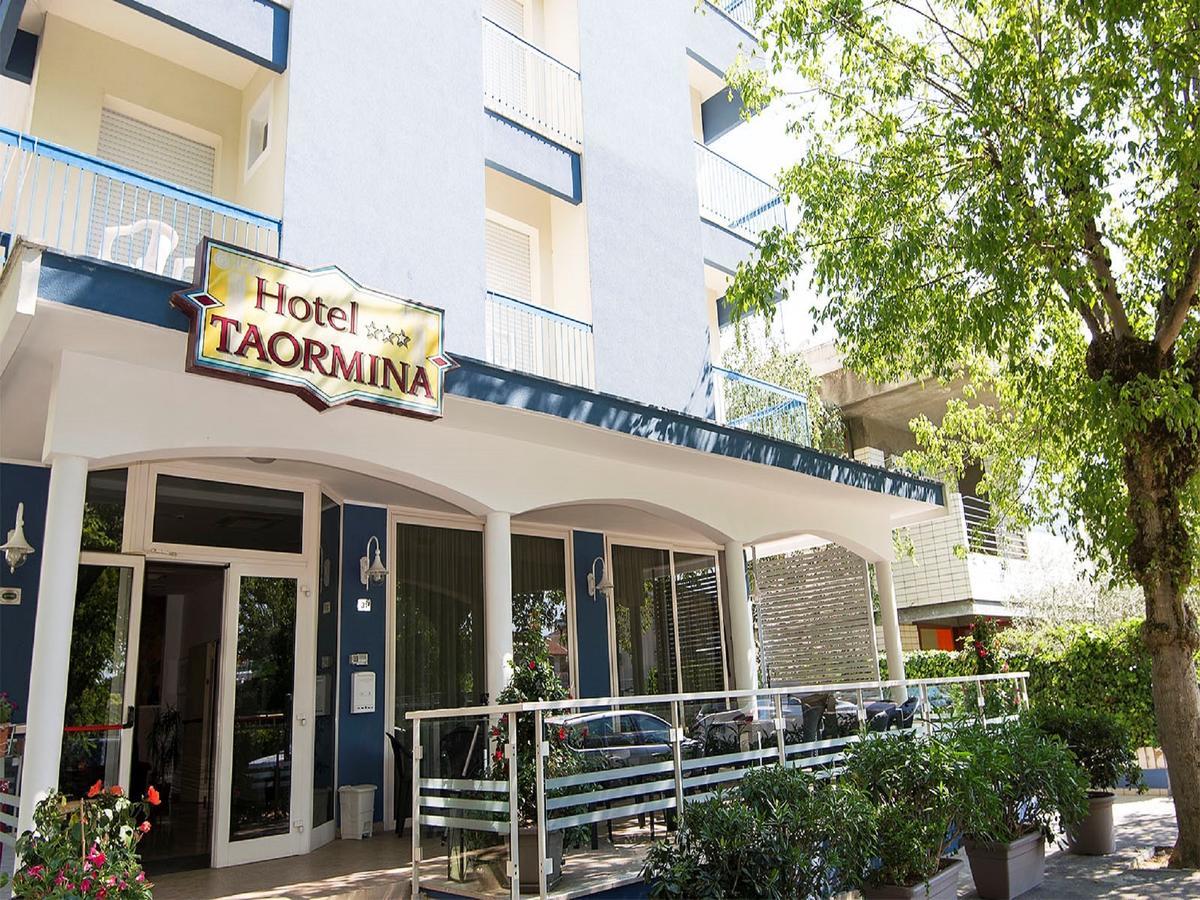Hotel Taormina Riccione Dış mekan fotoğraf